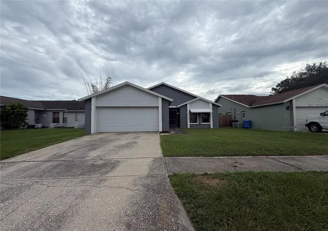 Photo 2 of Single family home for sale at 1309 Keel Pl, Valrico, FL 33594 | MLS# O6449437 | Listing updated on 2026-10-14