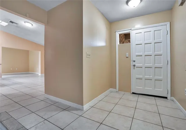 Photo 1 of Single family home for sale at 8422 Margarita Dr, Orlando, FL 32817 | MLS# O6449438 | Listing updated on 2026-10-27