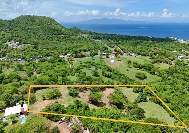 Photo 1 of Land for sale at 43 Calle 1, Vieques, PR 00765 | MLS# PR9124934 | Listing updated on 2026-10-14