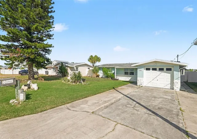 Photo 3 of Single family home for sale at 13410 Sunfish Dr, Hudson, FL 34667 | MLS# TB8557518 | Listing updated on 2026-10-29