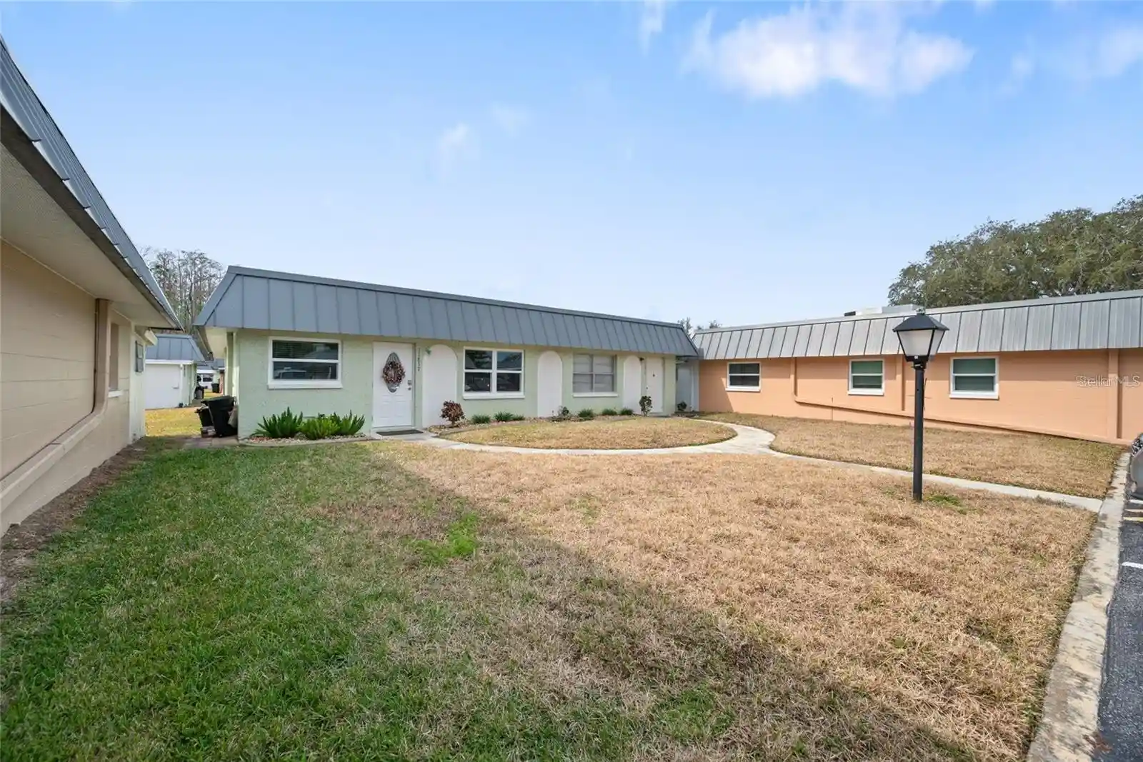 Listing Photo 2 - Condo for sale in 11837 Boynton Ln located at 11837 Boynton Ln, NEW PORT RICHEY, FL 34654 - Unit #11837