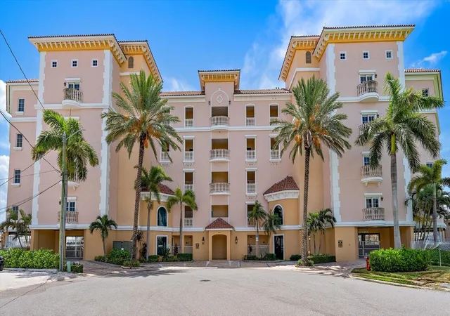 Photo 3 of Condo for sale at 205 Brightwater Dr #401, Clearwater Beach, FL 33767 | MLS# TB8557528 | Listing updated on 2026-10-21