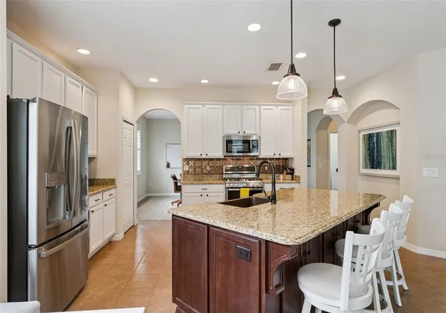 Photo 4 of Single family home for sale at 4827 Flint Rd, Windermere, FL 34786 | MLS# O6449449 | Listing updated on 2026-10-14