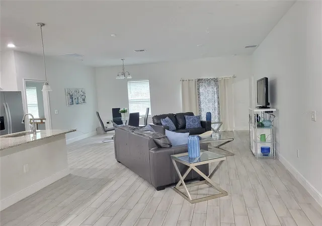 Photo 3 of Single family home for sale at 1914 Manatee Ln, Kissimmee, FL 34759 | MLS# P4940145 | Listing updated on 2026-10-15