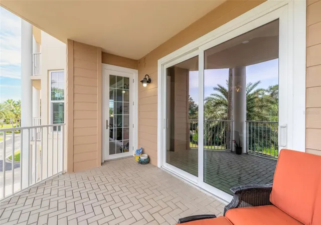 Listing Photo 4 - Condo for sale in building located at 4623 Rivers Edge Vlg Ln, Ponce Inlet, FL 32127 - Unit #6302