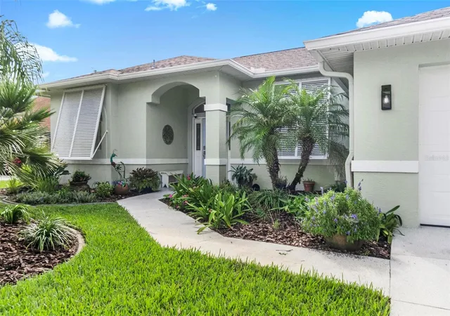 Photo 2 of Single family home for sale at 18 Conley Ct, Palm Coast, FL 32137 | MLS# FC322084 | Listing updated on 2026-10-29