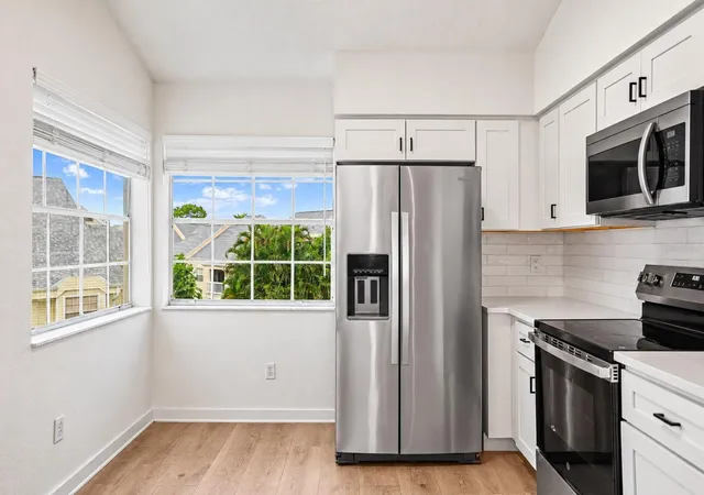 Listing Photo 5 - Condo for sale in building located at 6924 Stones Throw Cir N, ST PETERSBURG, FL 33710 - Unit #8307