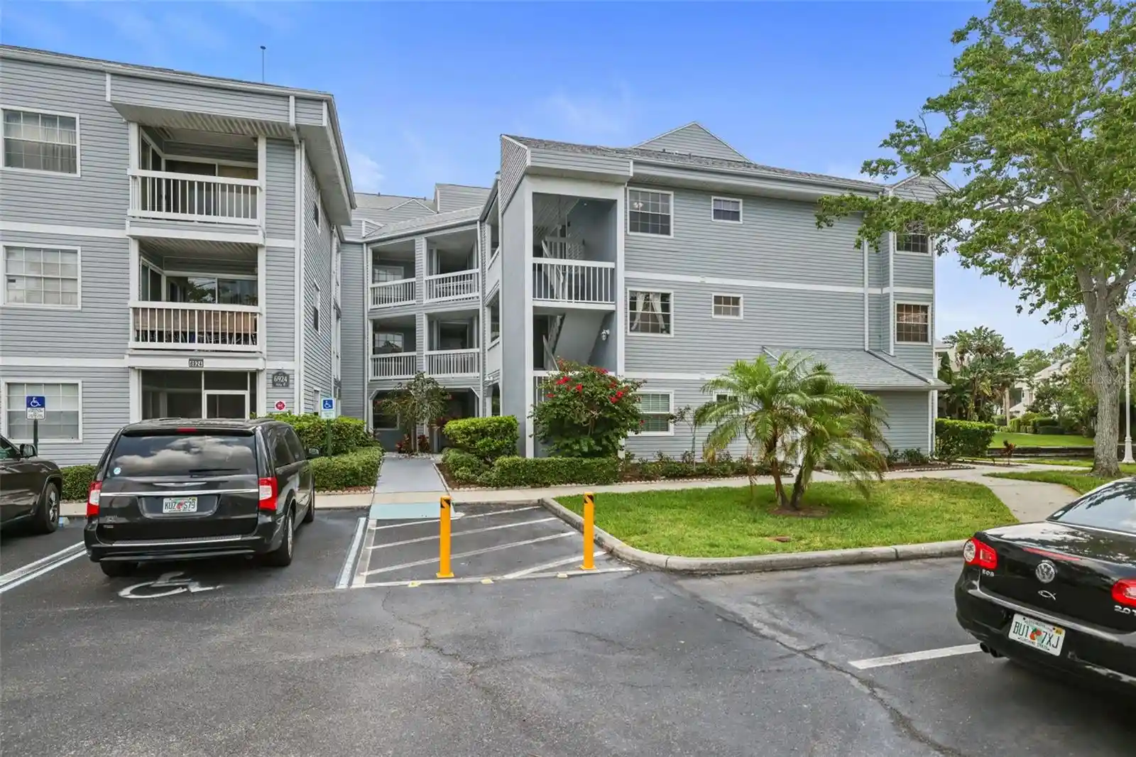 Listing Photo 54 - Condo for sale in 6924 Stones Throw Cir N located at 6924 Stones Throw Cir N, ST PETERSBURG, FL 33710 - Unit #8307