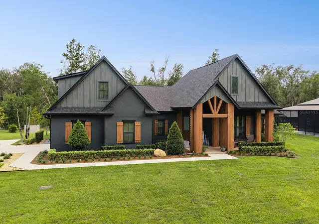 Photo 1 of Single family home for sale at 412 Snow Hl Rd, Geneva, FL 32732 | MLS# O6449464 | Listing updated on 2026-10-22