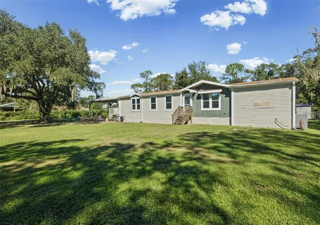 Photo 3 of Manufactured home for sale at 2125 Myrtle Rd, Lakeland, FL 33810 | MLS# P4940146 | Listing updated on 2026-10-15