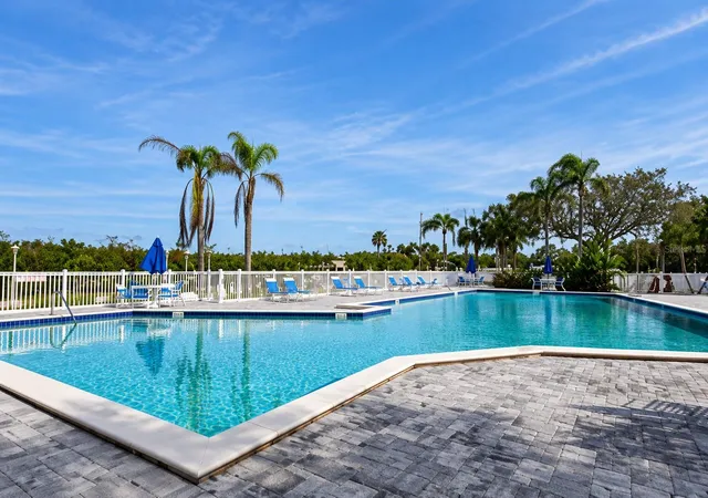 Photo 2 of Condo for sale at 11531 Shipwatch Dr #1037, Largo, FL 33774 | MLS# TB8557550 | Listing updated on 2026-10-22