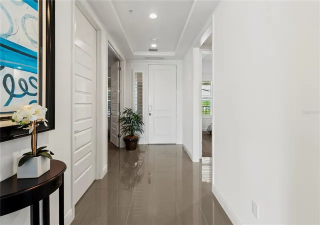 Listing Photo 4 - Condo for sale in building located at 10520 Boardwalk Loop, LAKEWOOD RANCH, FL 34202 - Unit #302