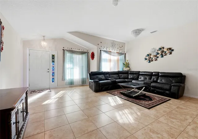 Photo 3 of Single family home for sale at 8138 Nw 54th Street, Gainesville, FL 32653 | MLS# GC544144 | Listing updated on 2026-10-16