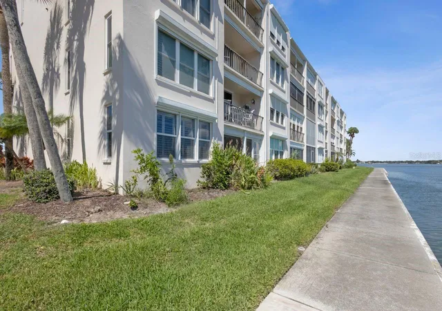 Condo for sale at 7645 Sun Is Dr S #101, SOUTH PASADENA, FL 33707 | MLS# TB8557558