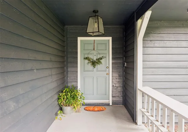 Photo 3 of Single family home for sale at 1069 Glenharbor Cir, Winter Garden, FL 34787 | MLS# O6449485 | Listing updated on 2026-10-20