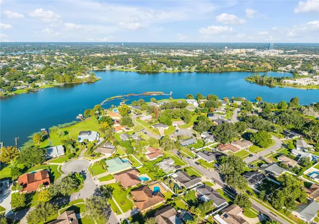 Photo 1 of Single family home for sale at 604 Conrad Ct, Altamonte Springs, FL 32701 | MLS# O6449486 | Listing updated on 2026-10-17
