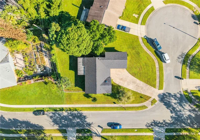 Photo 3 of Single family home for sale at 604 Conrad Ct, Altamonte Springs, FL 32701 | MLS# O6449486 | Listing updated on 2026-10-17