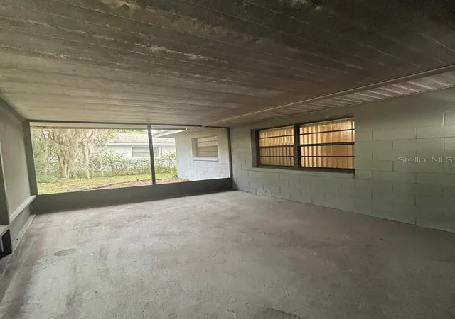 Photo 2 of Single family home for sale at 237 Stevenson Rd, Winter Haven, FL 33884 | MLS# L4965743 | Listing updated on 2026-10-29