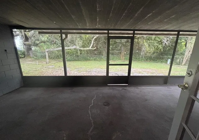 Photo 3 of Single family home for sale at 237 Stevenson Rd, Winter Haven, FL 33884 | MLS# L4965743 | Listing updated on 2026-10-29