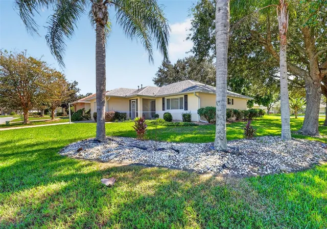 Photo 3 of Single family home for sale at 6355 Berkshire Pass, Leesburg, FL 34748 | MLS# G5119005 | Listing updated on 2026-10-17