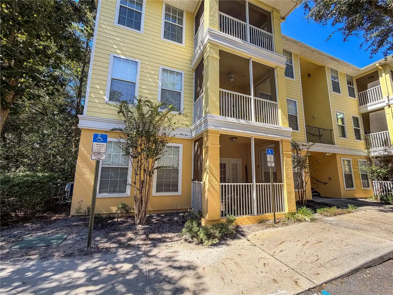 Listing Photo 2 - Condo for sale in 2213 Nw 16Th Ter located at 2213 Nw 16Th Ter, GAINESVILLE, FL 32605 - Unit #2213