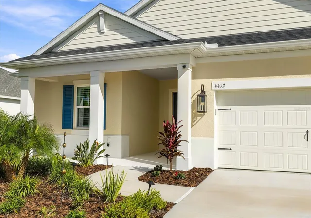Photo 4 of Single family home for sale at 4412 Water Landing Way, Parrish, FL 34219 | MLS# A4709400 | Listing updated on 2026-10-28