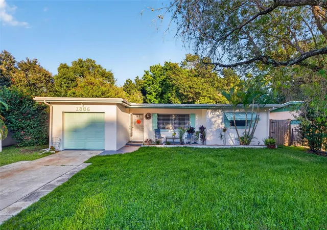 Photo 2 of Single family home for sale at 1835 West Dr, Clearwater, FL 33755 | MLS# TB8557579 | Listing updated on 2026-10-21
