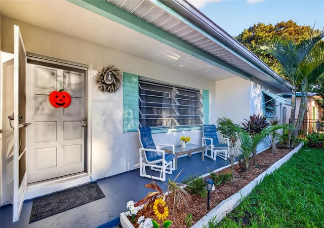 Photo 3 of Single family home for sale at 1835 West Dr, Clearwater, FL 33755 | MLS# TB8557579 | Listing updated on 2026-10-21