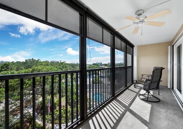 Photo 4 of Condo for sale at 512 W Venice Ave #607, Venice, FL 34285 | MLS# N6146172 | Listing updated on 2026-10-21