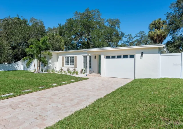 Photo 1 of Single family home for sale at 4711 W El Prado Blvd, Tampa, FL 33629 | MLS# TB8557580 | Listing updated on 2026-10-24