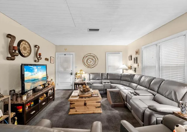 Photo 2 of Single family home for sale at 3700 2nd Avenue N, Saint Petersburg, FL 33713 | MLS# TB8557584 | Listing updated on 2026-10-15