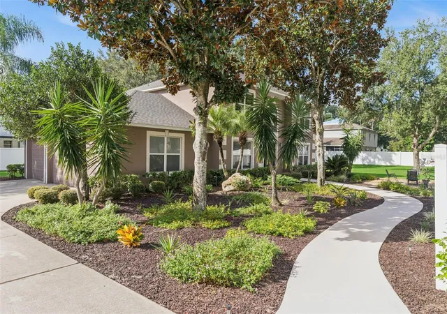 Photo 2 of Single family home for sale at 921 Westcliffe Dr, Winter Garden, FL 34787 | MLS# O6449499 | Listing updated on 2026-10-22