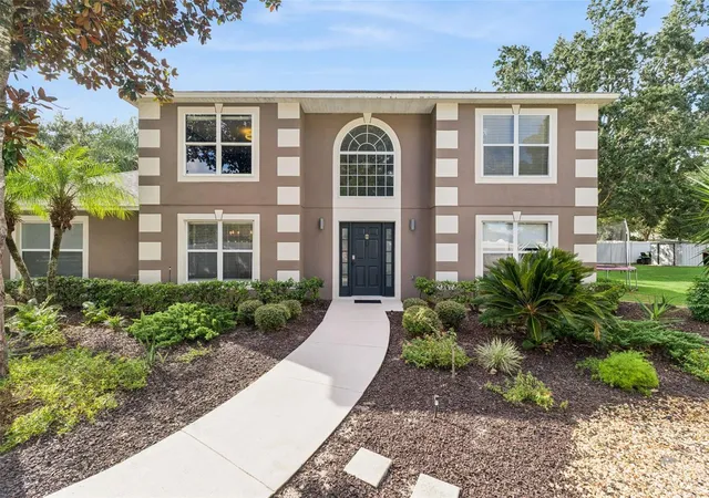 Photo 3 of Single family home for sale at 921 Westcliffe Dr, Winter Garden, FL 34787 | MLS# O6449499 | Listing updated on 2026-10-22