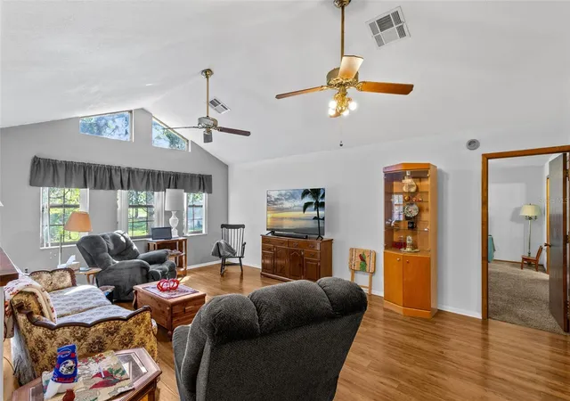 Photo 4 of Single family home for sale at 2350 Bronco Dr, Saint Cloud, FL 34771 | MLS# S5159429 | Listing updated on 2026-10-19