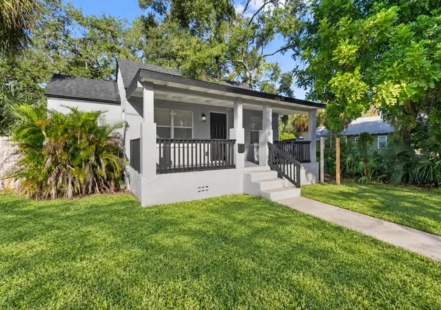 Photo 1 of Single family home for sale at 1757 Queen St S, Saint Petersburg, FL 33712 | MLS# TB8557592 | Listing updated on 2026-10-22