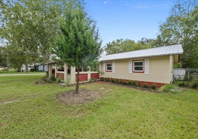 Photo 2 of Single family home for sale at 2601 State St, Palatka, FL 32177 | MLS# FC322087 | Listing updated on 2026-10-14