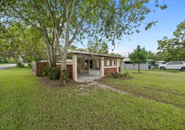 Photo 3 of Single family home for sale at 2601 State St, Palatka, FL 32177 | MLS# FC322087 | Listing updated on 2026-10-14