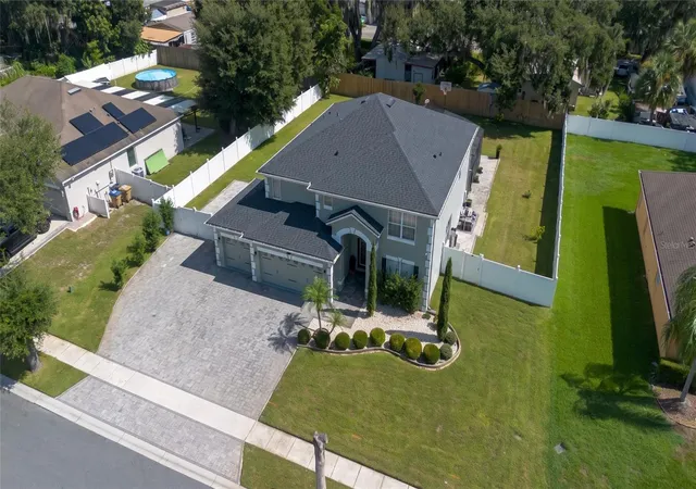 Photo 4 of Single family home for sale at 3113 Conrad Ct, Kissimmee, FL 34744 | MLS# S5159431 | Listing updated on 2026-10-17