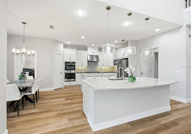 Photo 3 of Single family home for sale at 1552 Myrtle Oaks Trl, Oviedo, FL 32765 | MLS# O6449516 | Listing updated on 2026-10-25