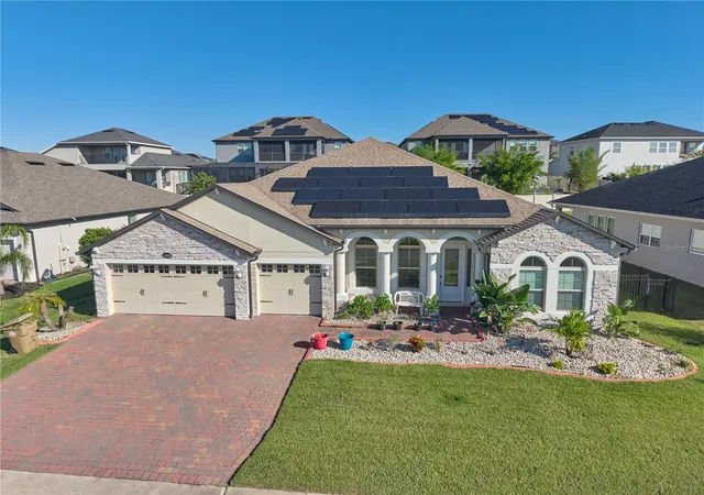 Photo 1 of Single family home for sale at 17329 Hickory Wind Dr, Clermont, FL 34711 | MLS# S5159434 | Listing updated on 2026-10-23