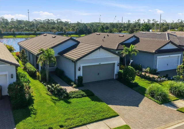 Photo 1 of Single family home for sale at 6247 Baywood Ct, Bradenton, FL 34211 | MLS# A4709417 | Listing updated on 2026-10-16
