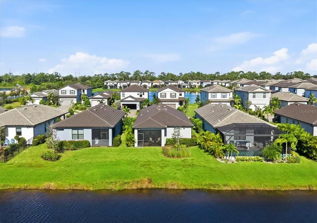Photo 2 of Single family home for sale at 6247 Baywood Ct, Bradenton, FL 34211 | MLS# A4709417 | Listing updated on 2026-10-16