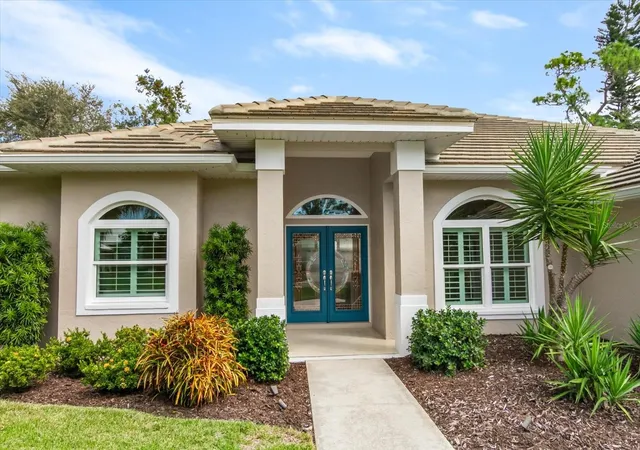 Photo 2 of Single family home for sale at 2110 Tocobaga Ln, Nokomis, FL 34275 | MLS# A4709425 | Listing updated on 2026-10-31