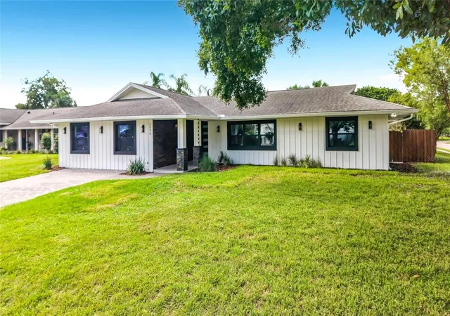 Photo 1 of Single family home for sale at 5096 The Oaks Cir, Orlando, FL 32809 | MLS# O6449546 | Listing updated on 2026-10-26