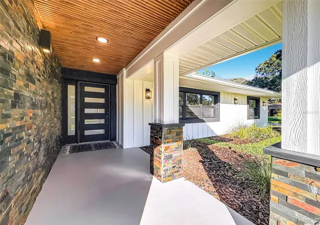 Photo 4 of Single family home for sale at 5096 The Oaks Cir, Orlando, FL 32809 | MLS# O6449546 | Listing updated on 2026-10-26