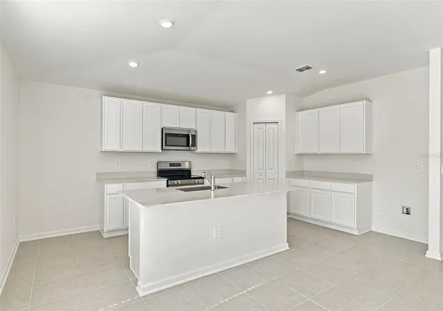Photo 3 of Single family home for sale at 2007 Forage Dr, Kissimmee, FL 34746 | MLS# O6449550 | Listing updated on 2026-10-26