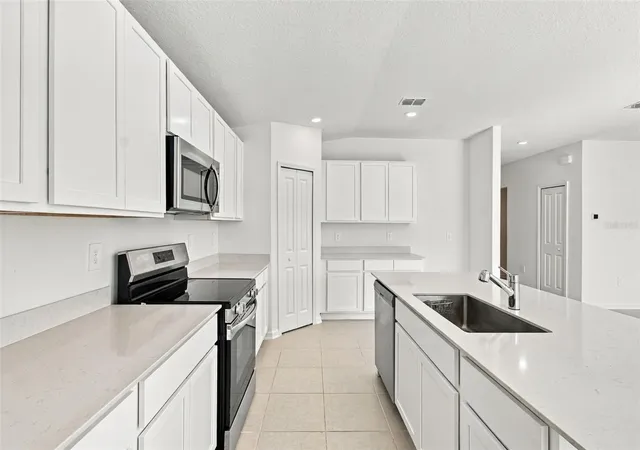 Photo 4 of Single family home for sale at 2007 Forage Dr, Kissimmee, FL 34746 | MLS# O6449550 | Listing updated on 2026-10-26