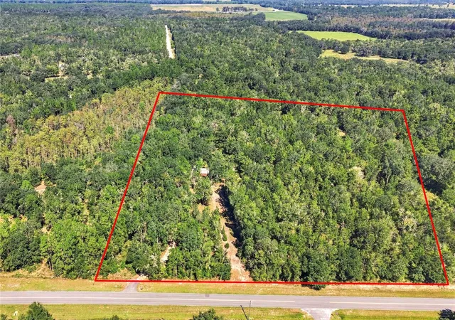 Photo 3 of Manufactured home for sale at 3877 Sw Herlong St, Fort White, FL 32038 | MLS# GC544152 | Listing updated on 2026-10-26