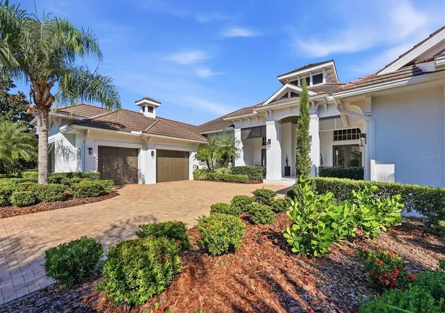 Photo 3 of Single family home for sale at 8009 Bounty Ln, Bradenton, FL 34202 | MLS# A4709430 | Listing updated on 2026-10-20