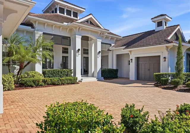 Photo 3 of Single family home for sale at 8009 Bounty Ln, Bradenton, FL 34202 | MLS# A4709430 | Listing updated on 2026-10-20